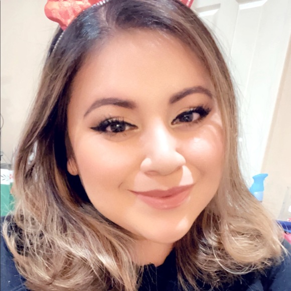 Meet your Posher, Aminta - Picture 2 of 3